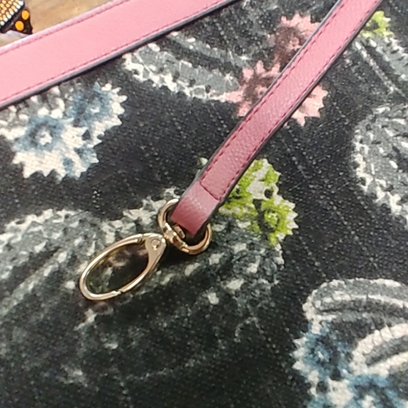 JESSICA SIMPSON WRISTLET - Picture 3 of 5